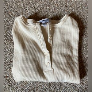 Womens cream Tilly’s button shirt